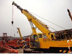 江門吊車出租公司告訴你雨天該如何保養吊車